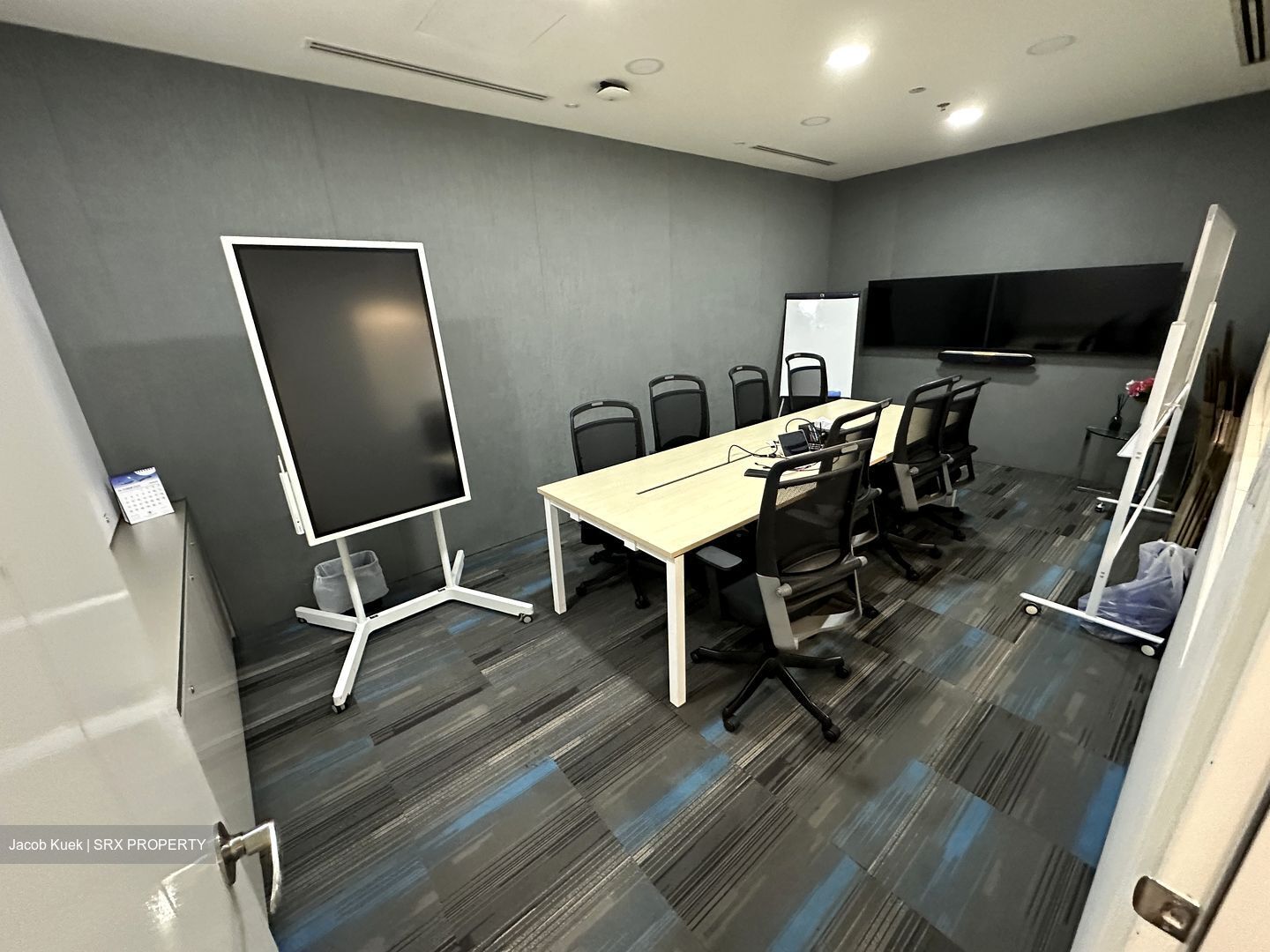 Great World City (D9), Office #495672371